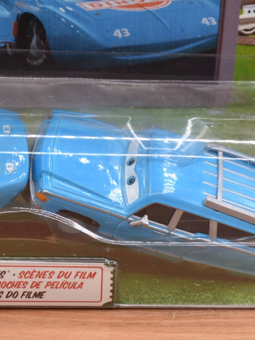 Mr. and Mrs. The King Disney Pixar Cars The World Cars Movie Moments Race oRama - Picture 4 of 8